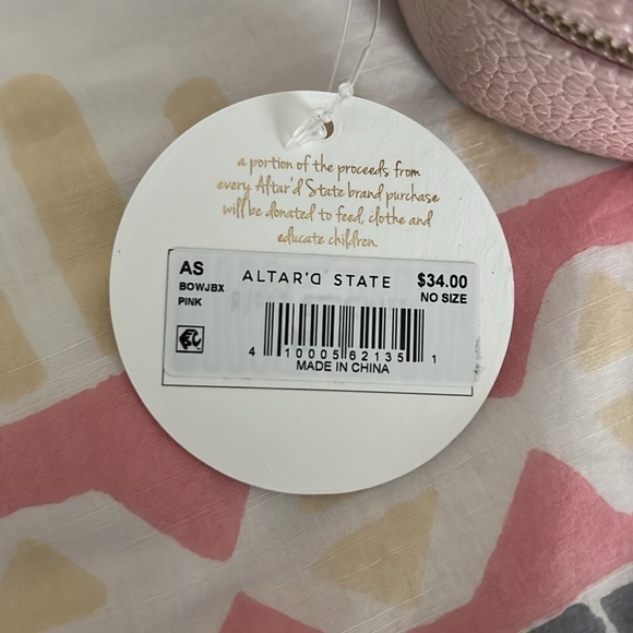 Altar’d State Bow Jewelry Box 🎀 - Picture 4 of 4